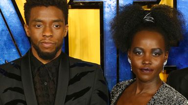 Chadwick Boseman dan Lupita Nyong'  o Pada pemutaran perdana Black Panther di London pada Februari 2018